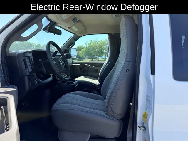 2022 Chevrolet Express Passenger 3500 LS