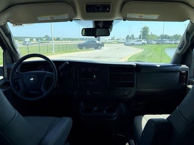 2025 Chevrolet Express Cargo WT