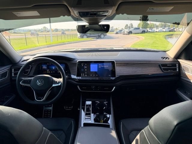 2026 Volkswagen Atlas SEL Premium R-Line