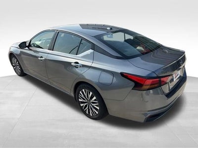 2023 Nissan Altima SV FWD