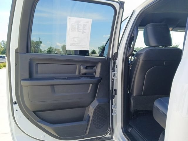 2025 RAM 2500 Tradesman Crew Cab 4x4 6'4" Box
