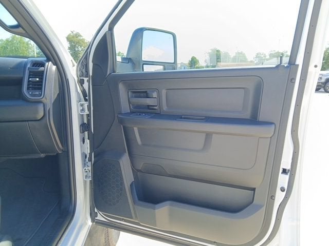 2025 RAM 2500 Tradesman Crew Cab 4x4 6'4" Box