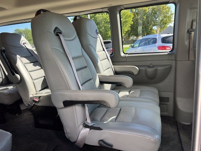 2016 Chevrolet Express 3500 LT Passenger