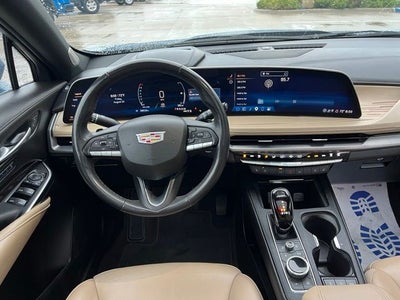 2024 Cadillac XT4 Premium Luxury