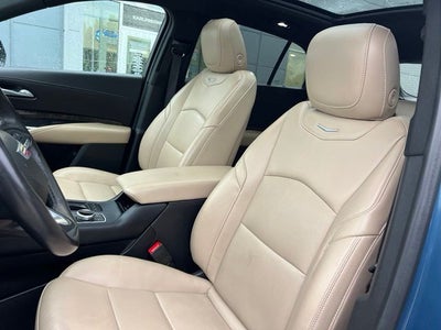 2024 Cadillac XT4 Premium Luxury
