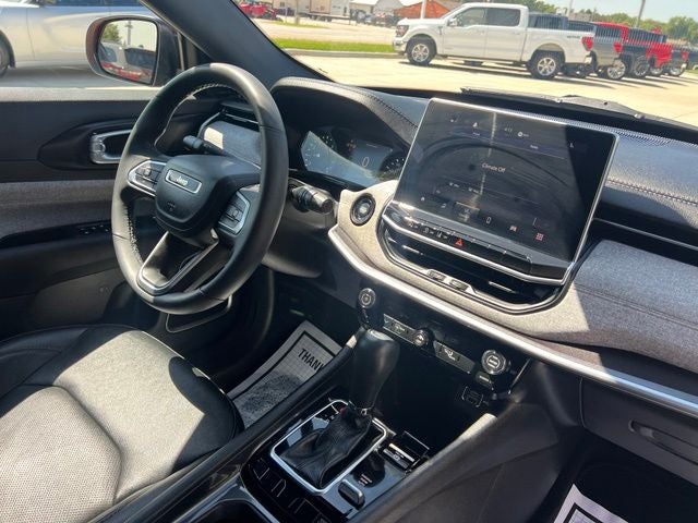 2023 Jeep Compass Latitude Lux