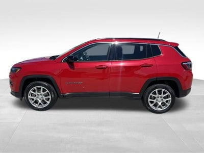 2023 Jeep Compass Latitude Lux