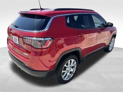 2023 Jeep Compass Latitude Lux