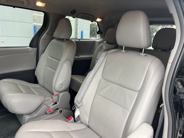 2019 Toyota Sienna XLE 8 Passenger