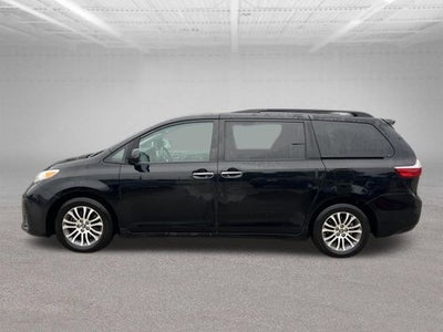 2019 Toyota Sienna XLE 8 Passenger