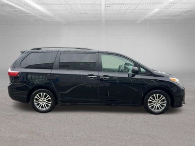 2019 Toyota Sienna XLE 8 Passenger