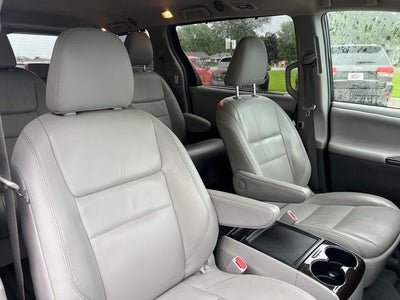 2019 Toyota Sienna XLE 8 Passenger