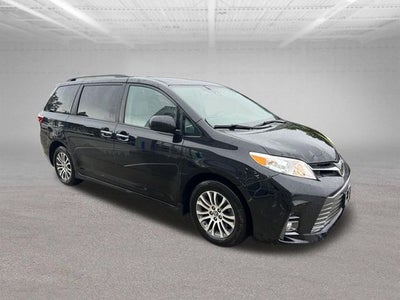 2019 Toyota Sienna XLE 8 Passenger